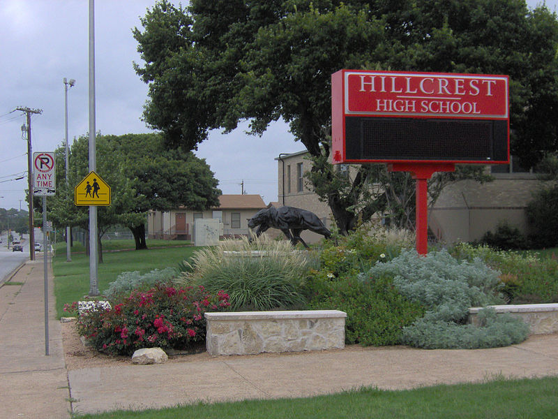 File:Hillcrest HS Dallas front.jpg