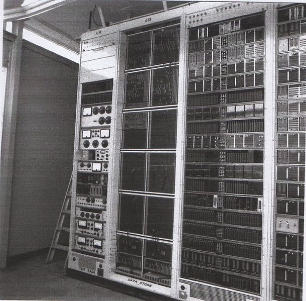 File:TXE1 Capacitor Store.JPG