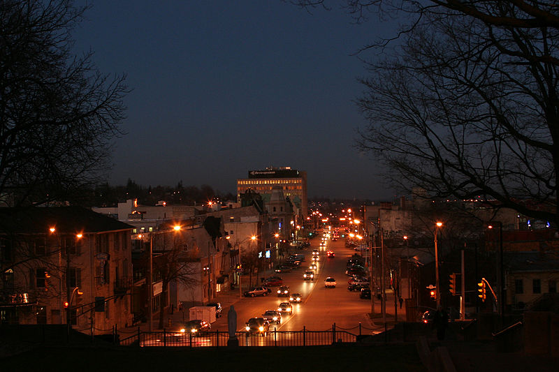 File:Downtown guelph night 23-11-2006 07-13-35.jpg