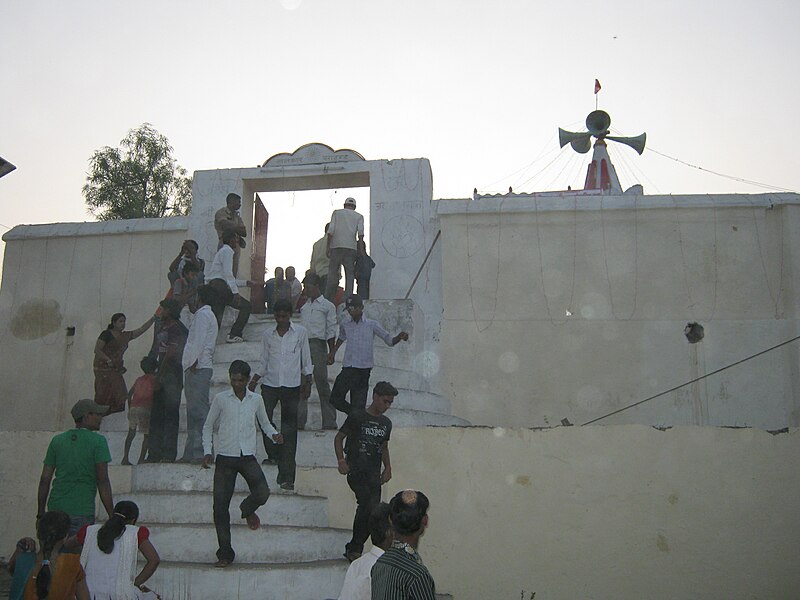 File:Ramchaura Mandir Entrance(old).jpg