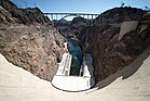 Mike O'Callaghan – Pat Tillman Memorial Bridge pohled z Hoover Dam.jpeg