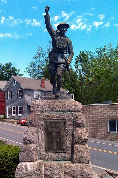 File:Bolton Landing Paulding Statue.jpg