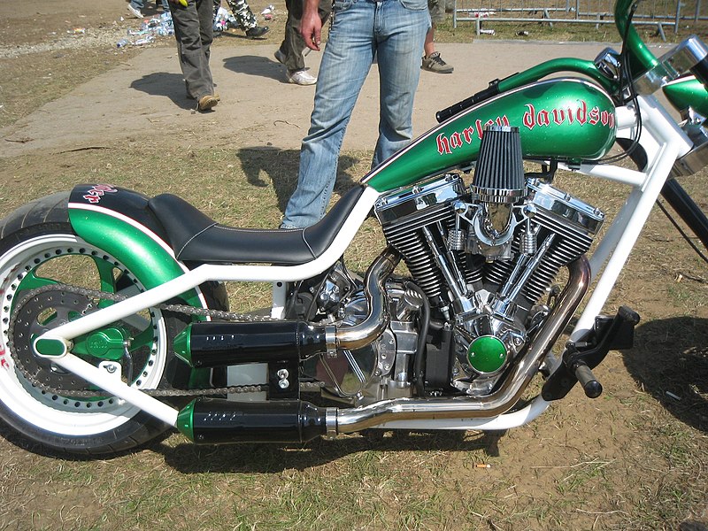 File:Motorcycle at Bulldog Bash.jpg