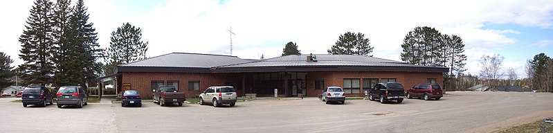 File:Kearney Community Centre Panorama April 2006.jpg