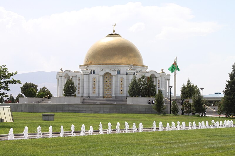 File:Ashgabat mosque IMG 5756 (26111145635).jpg