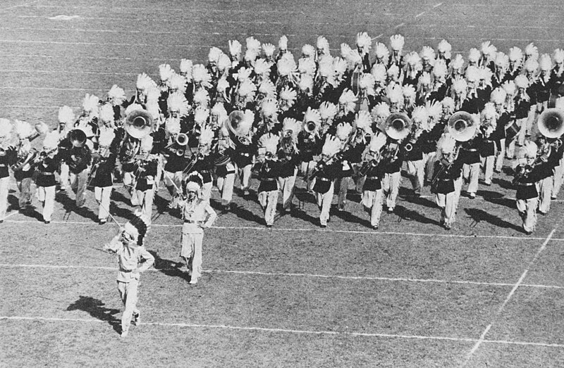 File:Washington-Redskins-Band-1952.jpg