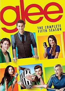 Обложка DVD пятого сезона Glee.jpg