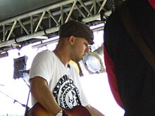 Brian Melo performing in Winona, Ontario in 2007.