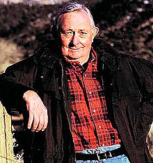 Tony Hillerman.jpg