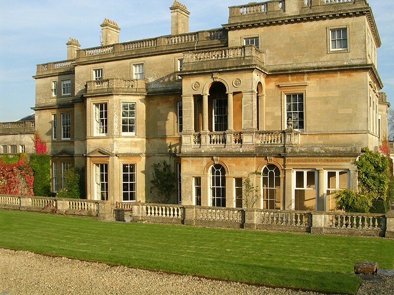 File:18th century mansion built of Bath stone, with Italianate alterations 2.JPG