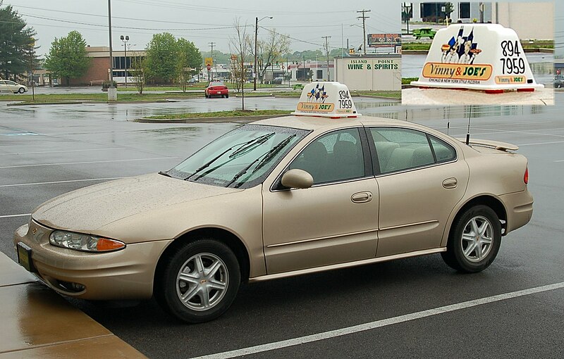 File:Pizza car.jpg