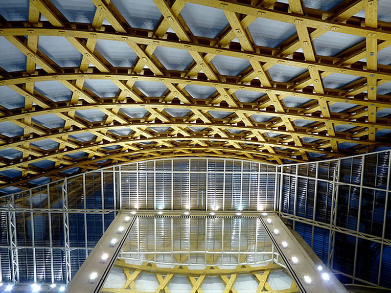 File:Carpentry Centre Pompidou-Metz at night.jpg