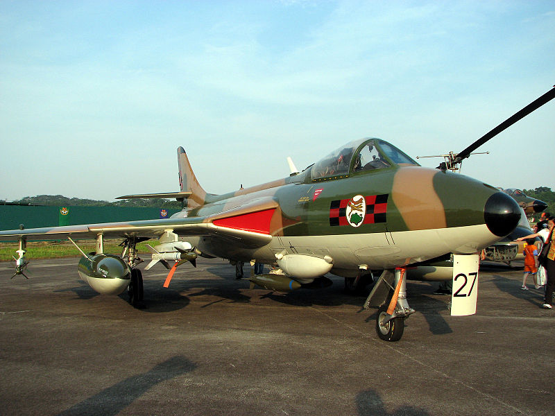 File:RSAF Hawker Hunter (front).jpg