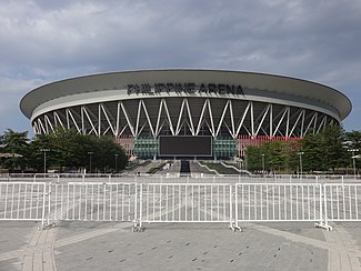 Филиппинская арена - вид спереди (Бокауэ, Булакан) (2019-05-05) .jpg