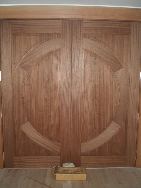 File:Chapin Mill zendo carved entrance door.jpg