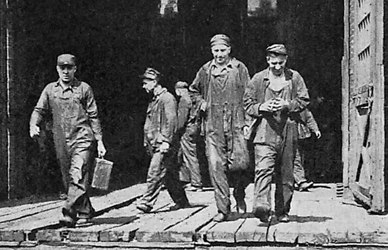 File:Railway-Strikers-1922.jpg