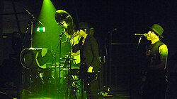 Выступление Street Drum Corps в театре M.E.N. Арена в поддержку Thirty Seconds to Mars в турне Into The Wild.