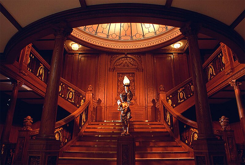 File:Titanic's grand staircase edit.jpg