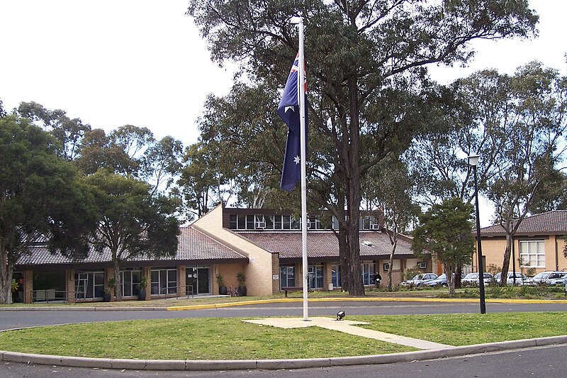 File:Southern Cross College - Chester Hill main campus (2007).jpg