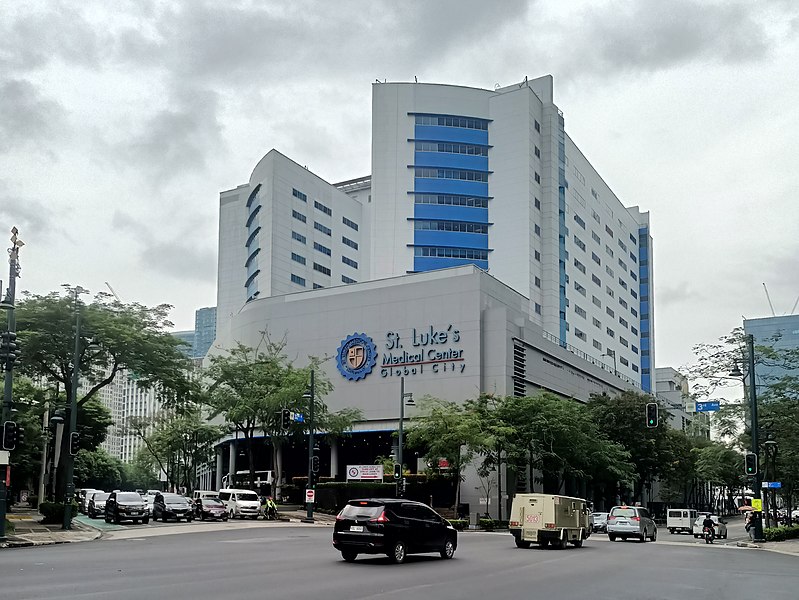 File:St. Luke's Medical Center BGC 2021.jpg