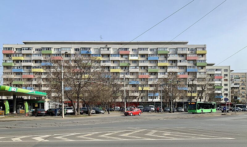 File:174 Bulevardul Ion Mihalache, Bucharest (01).jpg