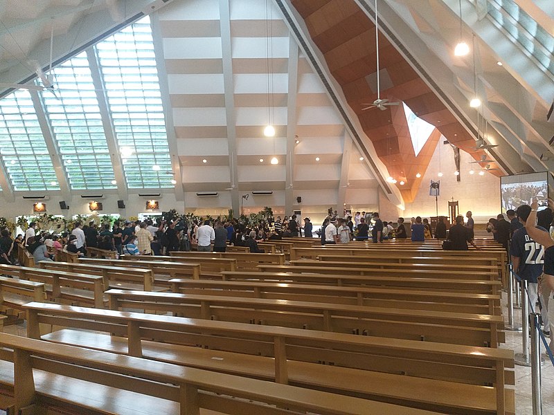 File:Pnoy burol public viewing, inside Church of the Gesu (Ateneo, Quezon City; 06-25-2021) 2.jpg