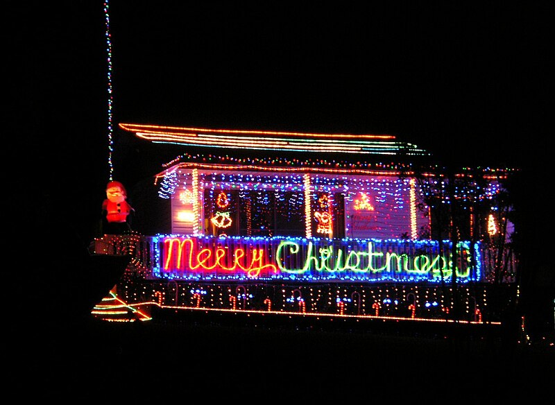 File:WollongongMinersCottage Christmas2007.JPG
