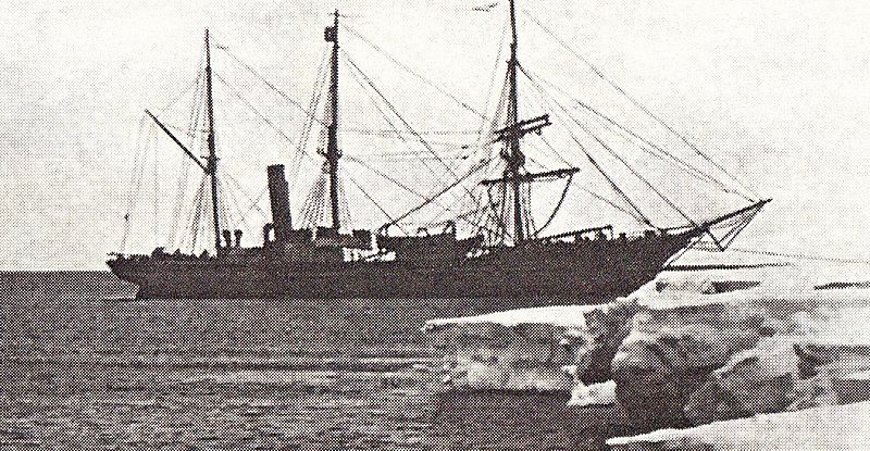 File:Aurora moored to the ice.jpg