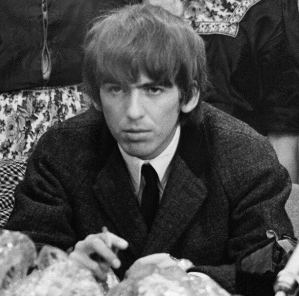 File:The Beatles arrive at Schiphol Airport 1964-06-05 - George Harrison 916-5132 cropped.jpg