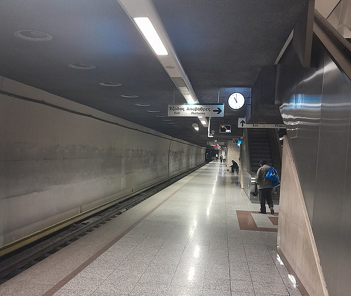 File:Monastiraki metro line 3 platforms.jpg