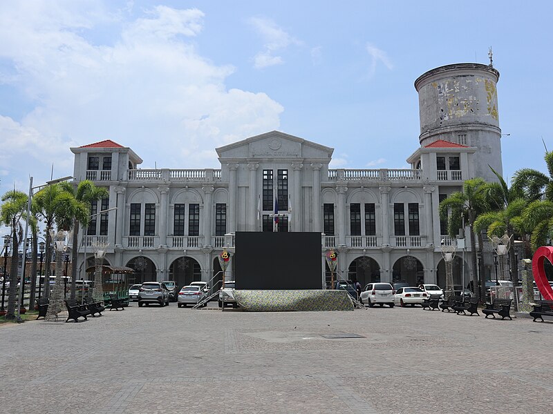 File:Balanga City Hall (Aguirre, Balanga, Bataan; 05-19-2023).jpg