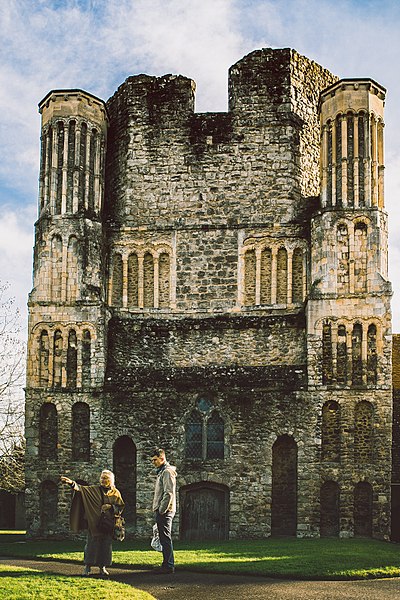 File:Norman Tower front - Malling Abbey.jpg