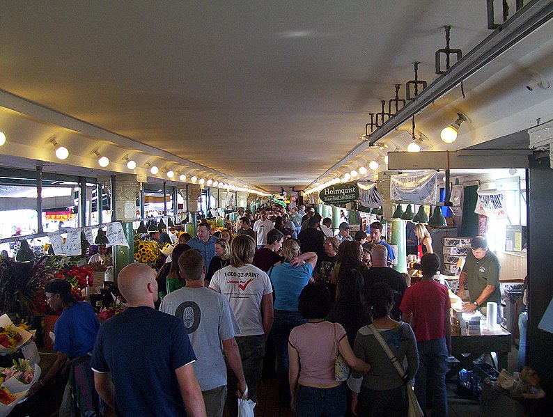 File:PikePlaceMarketCrowd.jpg