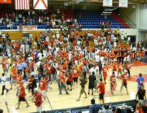 Florida Atlantic students celebrating a basket...