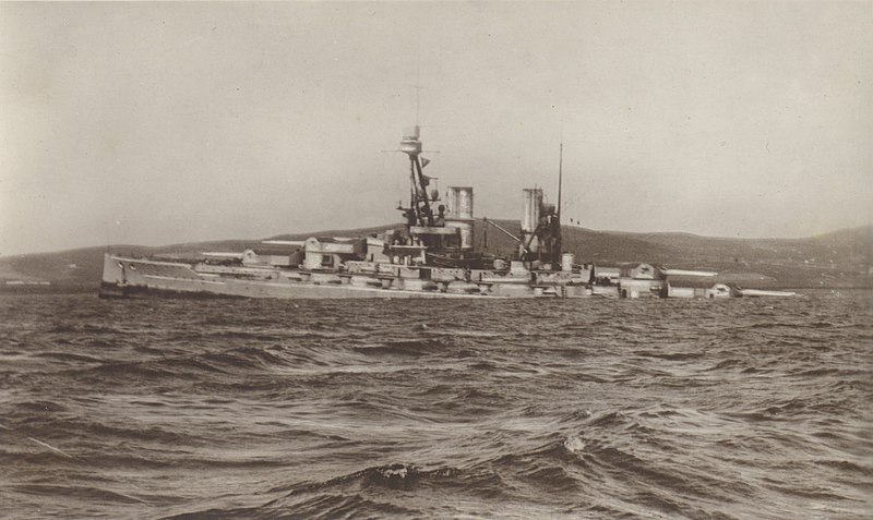 File:SMS Bayern sinking2.jpg