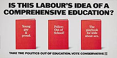 Слоган «Является ли эта лейбористская идея всесторонним образованием?» над изображением трех книг с заголовками «Молодые, веселые и гордые», «Полиция: Вон из школы!» и 