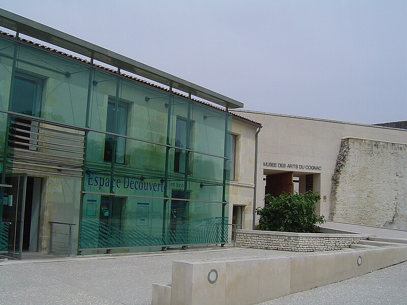 File:Musée des arts du Cognac (Cognac, France).JPG
