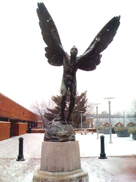 File:The aviator statue at Virginia.jpg