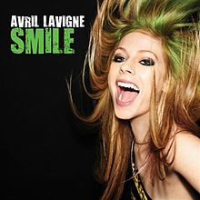 پرونده:AvrilSmile.jpg