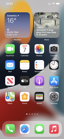 پرونده:IOS 15 Homescreen.png