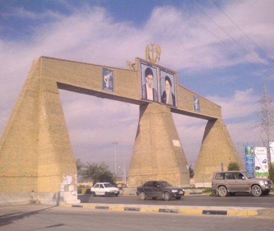 پرونده:ميدان آزادي(برج) ورودي بوشهر.jpg