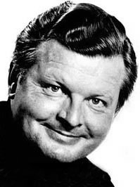 پرونده:Benny Hill Smiling.jpg