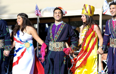 پرونده:Assyrianfolkcostume.png