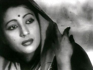 پرونده:Suchitra Sen as Paro in Bimpal Roy's, Devdas (1955).jpg