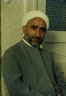 http://upload.wikimedia.org/wikipedia/fa/thumb/1/18/Imam-Mohagheghi.jpg/220px-Imam-Mohagheghi.jpg