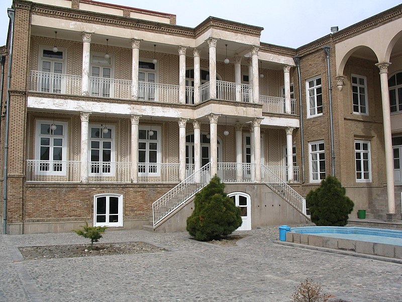 پرونده:Ganjalizadeh house.jpg