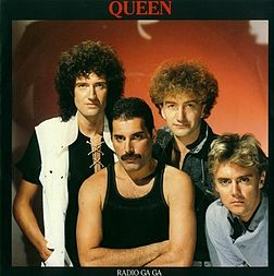 http://upload.wikimedia.org/wikipedia/fi/thumb/4/4d/Queen_Radio_Ga_Ga_single.jpg/252px-Queen_Radio_Ga_Ga_single.jpg