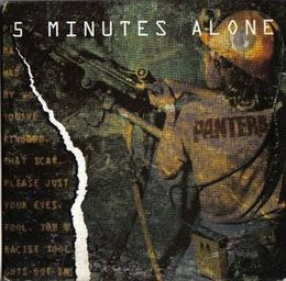 Singlen ”5 Minutes Alone” kansikuva