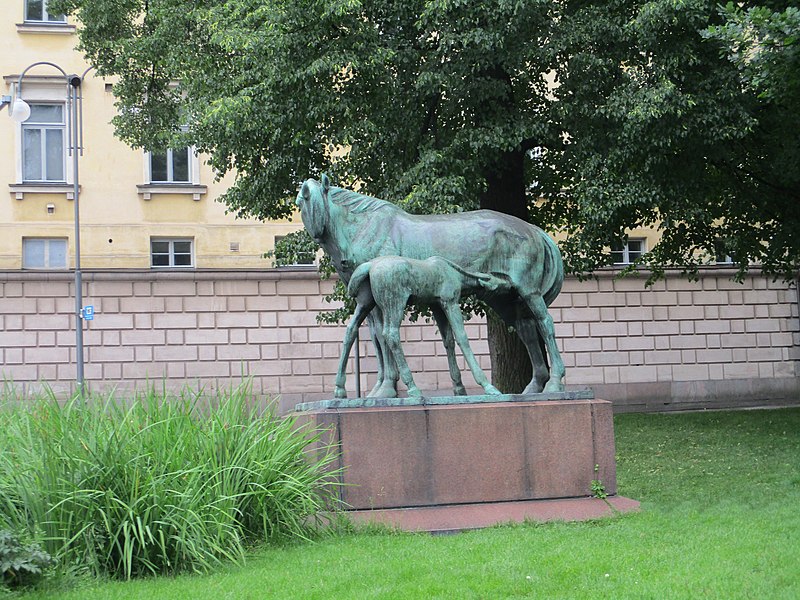 Tiedosto:Äidinrakkaus-veistos, Varsapuistikko Helsinki 2017.jpg