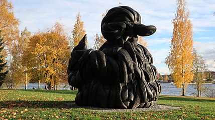 Kumiankka, 2003, Tampere. (teos poistettu 2020)